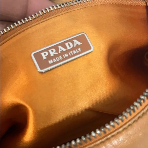 🦋 Prada Limited Edition Shoulder Bag - Picture 7 of 15